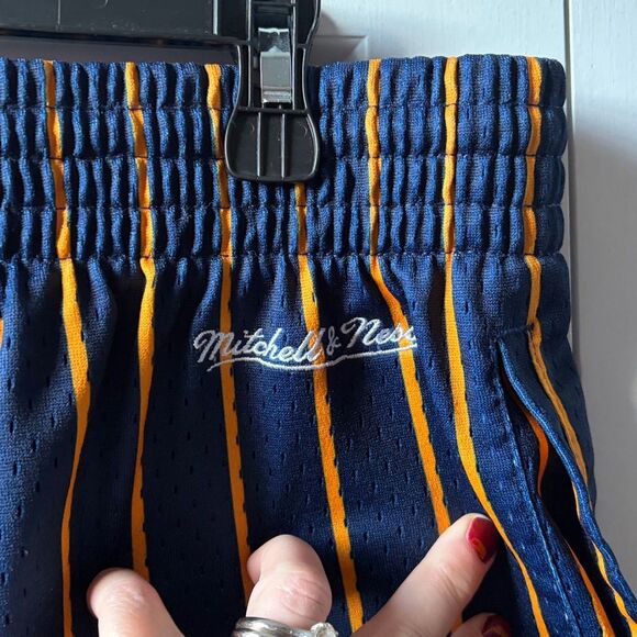 Mitchell & Ness Golden State Warriors City Collection Mesh Shorts Size XL - Picture 4 of 5